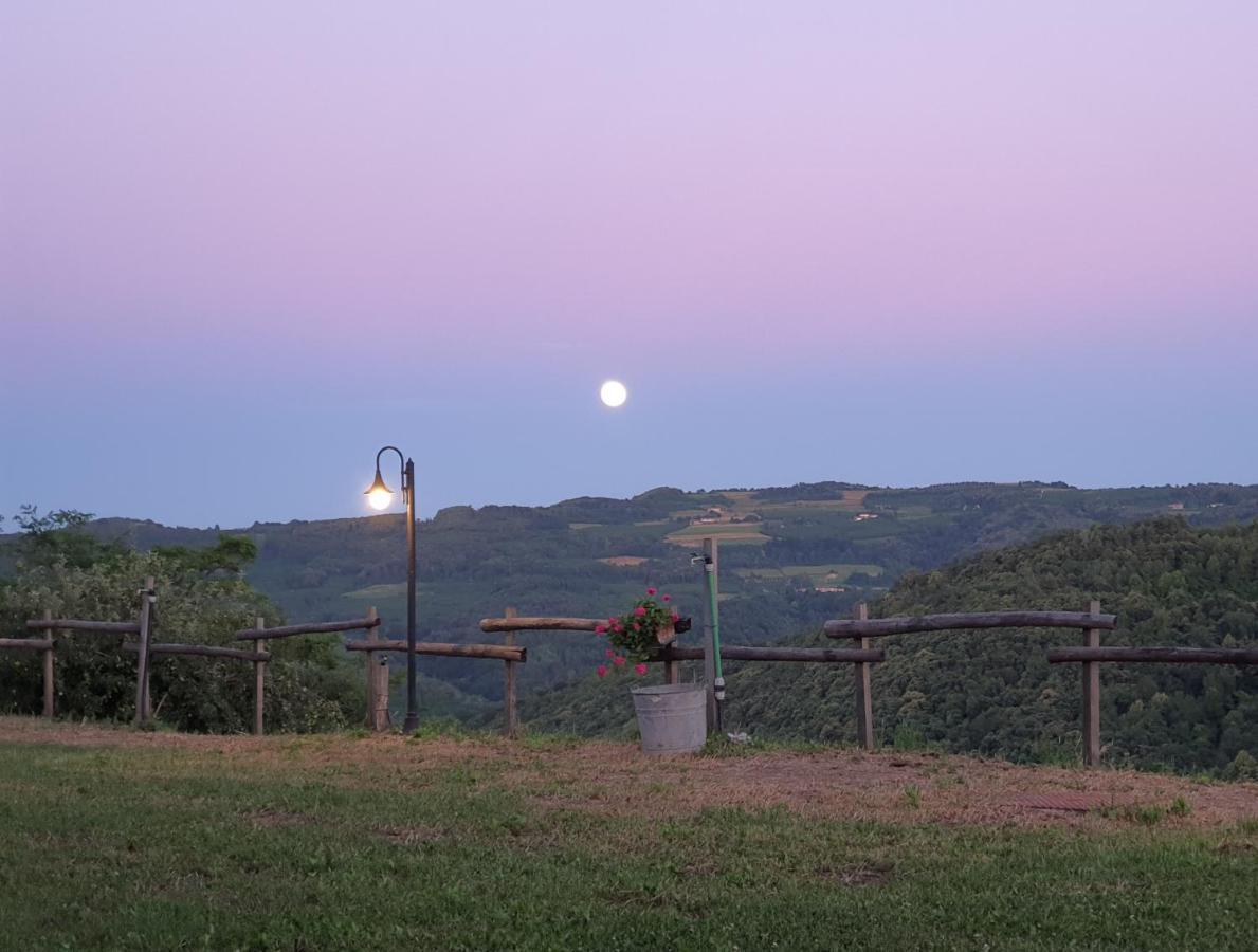 Cascina Brichat Alta Langa Serravalle delle Langhe Екстер'єр фото