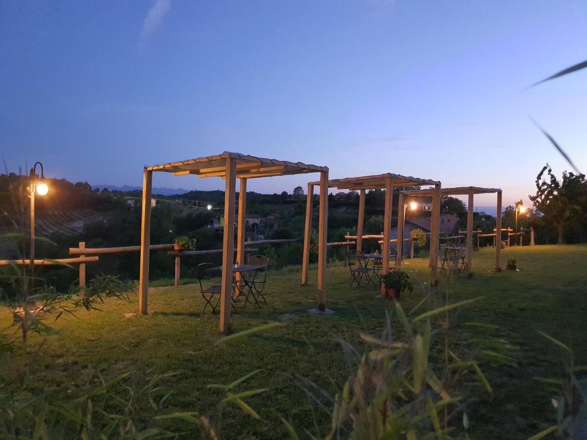 Cascina Brichat Alta Langa Serravalle delle Langhe Екстер'єр фото